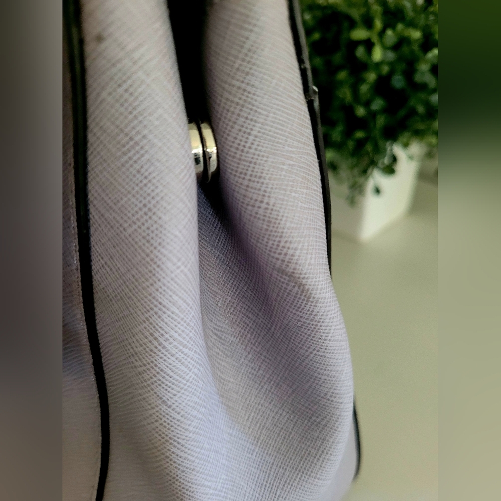 Perfect for 2026 a beautiful Michael Kors Lavender Satchel - Picture 5 of 12